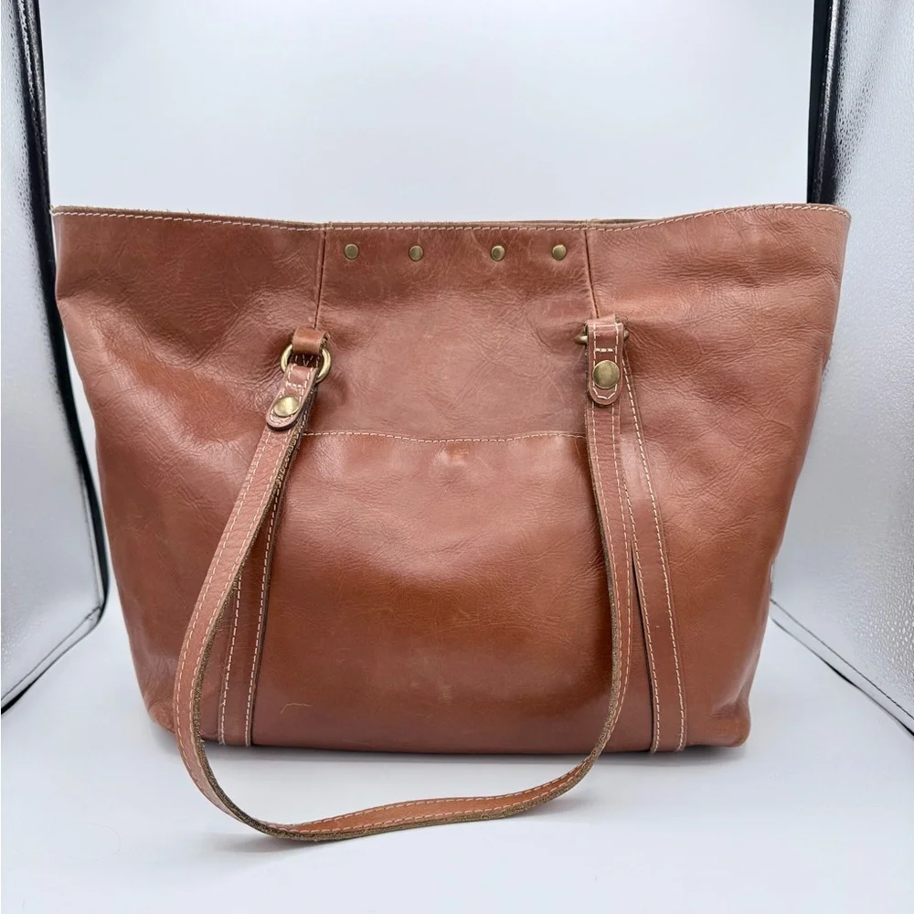Patricia Nash Benvenuto Smooth Italian Leather Brown Tote Double Turlock Closure